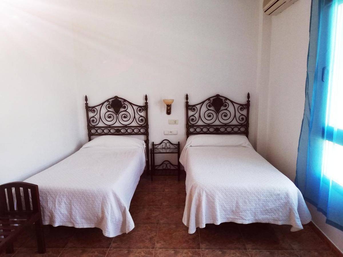 Hotel Poniente Moraleda De Zafayona Екстер'єр фото