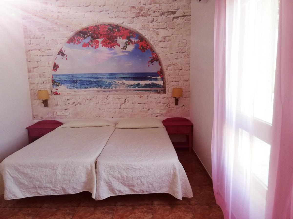 Hotel Poniente Moraleda De Zafayona Екстер'єр фото